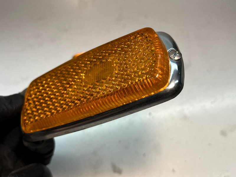 (2) OEM Mercedes 1963-1976 Front Side Amber Marker W109 W108 ULO 302 00/30 C2-46