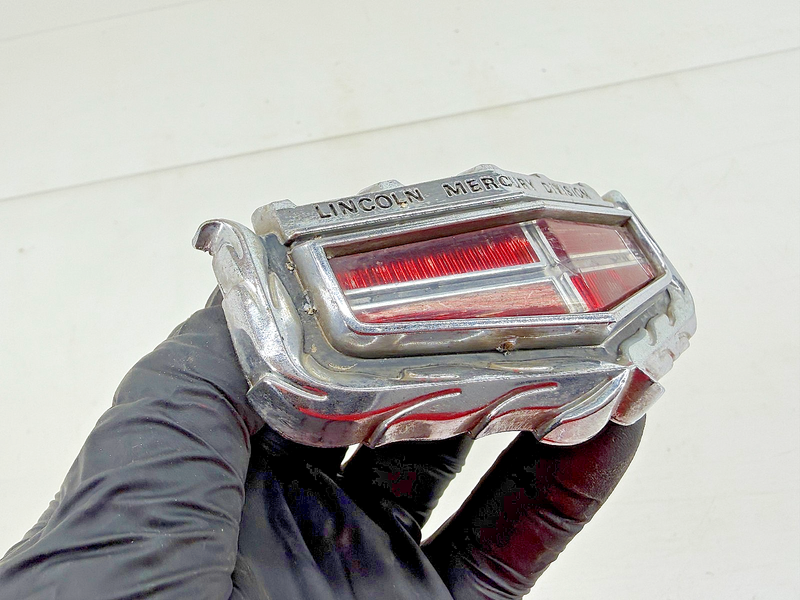 OEM 1971 - 1974 MERCURY MARQUISE MONTEREY FRONT GRILLE EMBLEM D1MB-8B343-AA E7