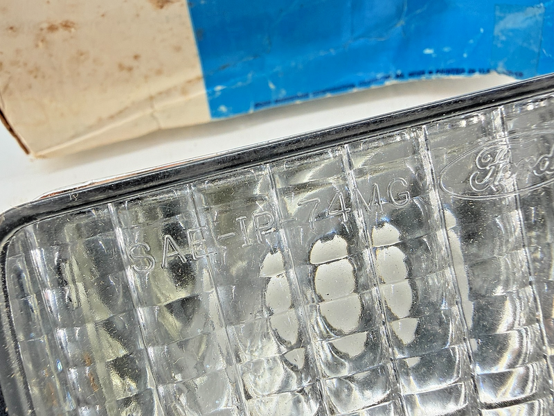 NOS 1974 Ford Mustang Mach 1 Front RH Parking Light Lens D4ZZ-13200-A C68-8