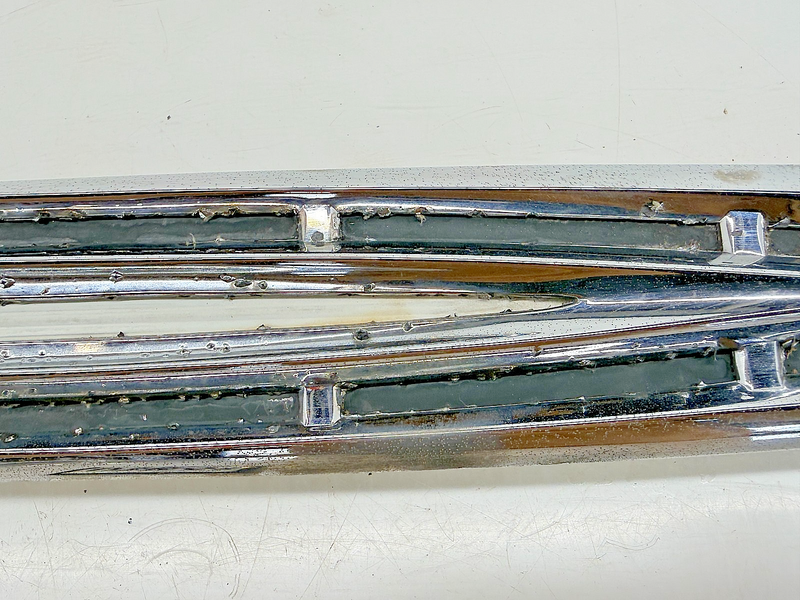 OEM 1963 Ford Falcon Sprint Front Fender Spear Trim C3DB-16C098-E U3B-53
