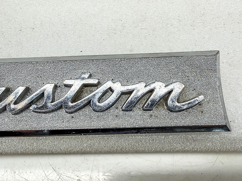 OEM 1967 1968 CHEVY TRUCK CUSTOM CAB DOOR EMBLEM 3901462 E10-30