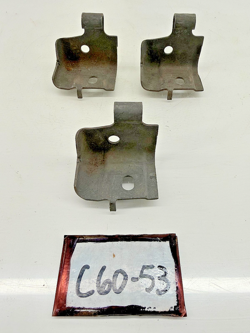 (1) NOS 1974 Ford Mustang Hatchback Mach 1 HOOD SUPPORT ROOD RETAINER CLIP C60
