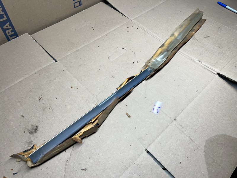 NOS OEM 1961-1963 Ford THUNDERBIRD Hood Trim Moulding 61 62 63 C1SZ-16959-A S1-4