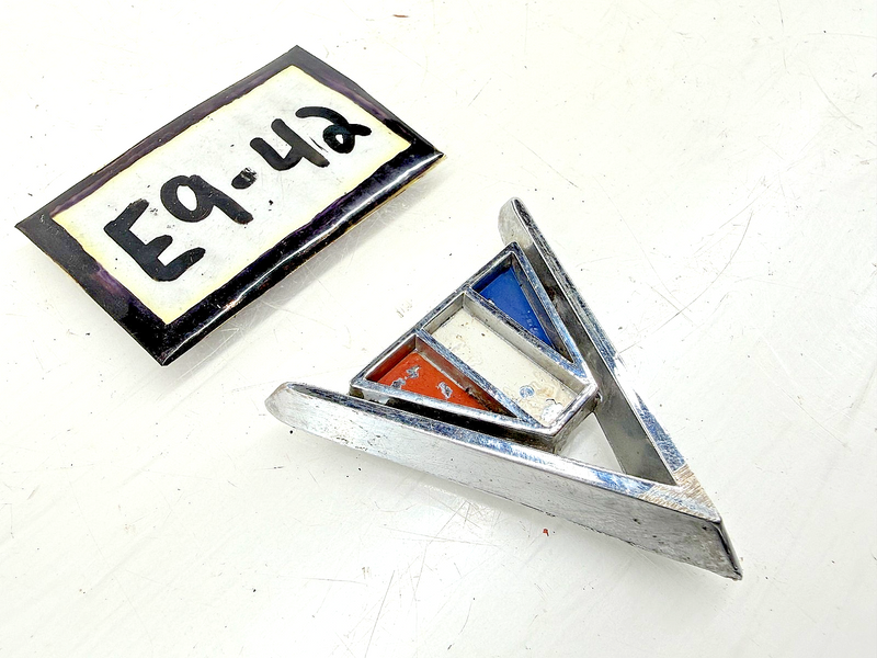 OEM 1964 Chevy Malibu Impala Fender Emblem 3840317 E9-42