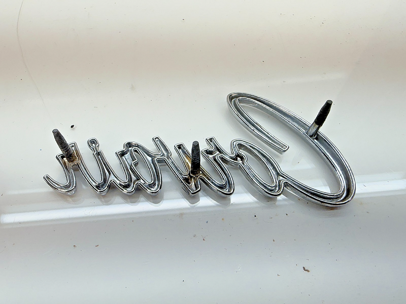 OEM 1965 - 1969 Chevrolet CORVAIR Hood / Trunk Script Emblem 3854713 E8-49