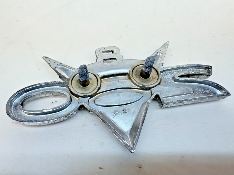 OEM 1962 - 1964 Ford Fairlane 260 V8 Fender Emblem C20B-160144-B E7-55