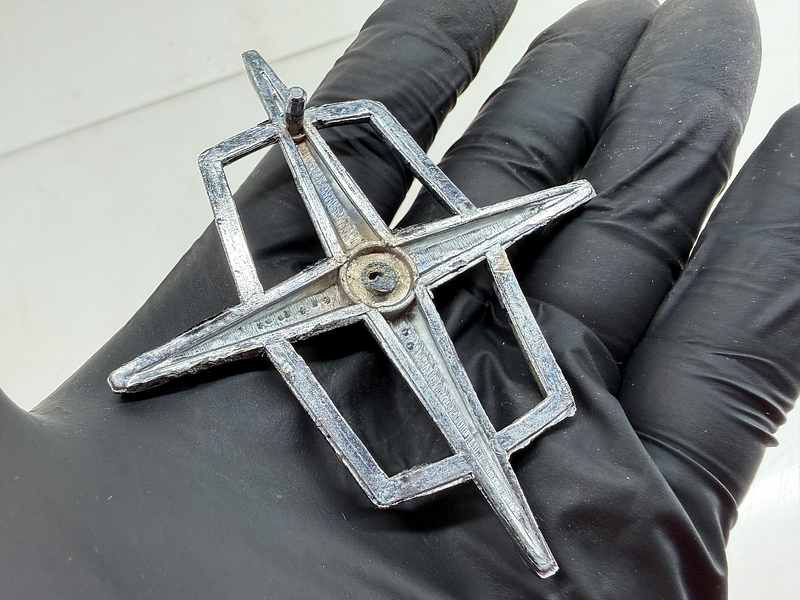 OEM 1961 - 1969 Lincoln Continental C-Pillar Sail Panel Star Badge Emblem E7-110
