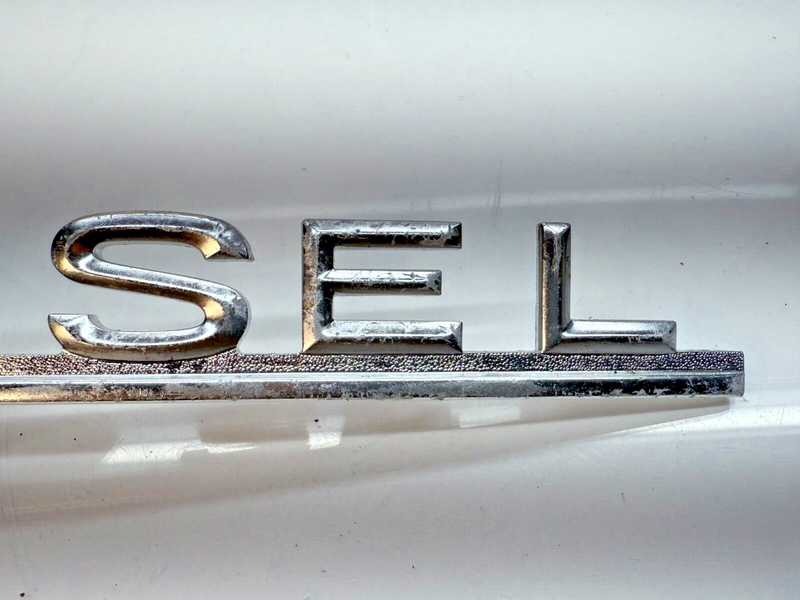 OEM Mercedes-Benz W116 Trunk Lid Emblem "450SEL"  450 SEL B32-109
