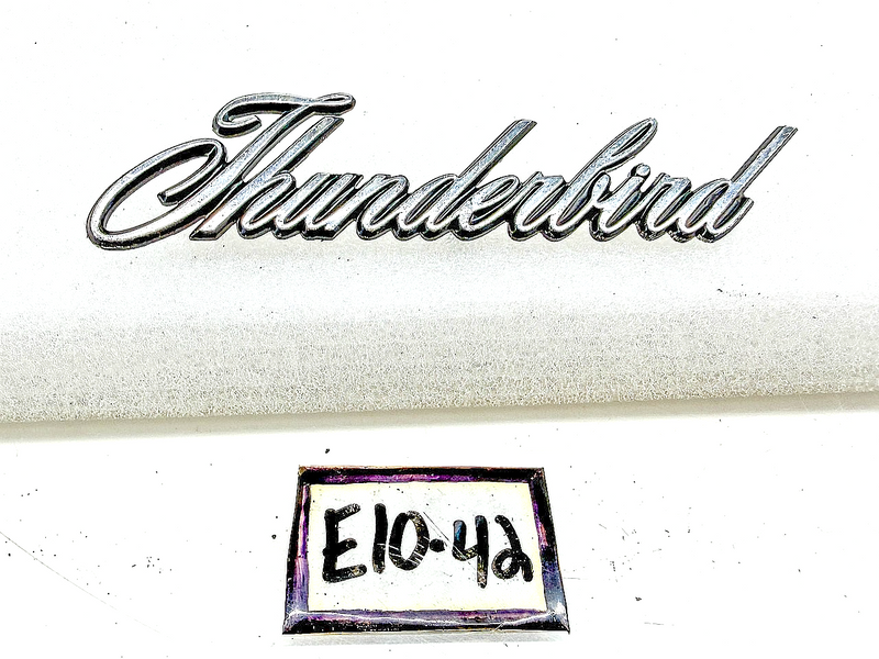 OEM 1970 FORD THUNDERBIRD QUARTER SCRIPT EMBLEM D0SB-6525632-A E10-42