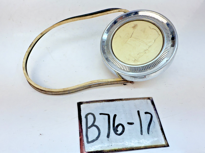 1967 - 1969 Camaro Quarter Sail Light 1962 - 1966 Impala Pontiac 4765599 B76-17