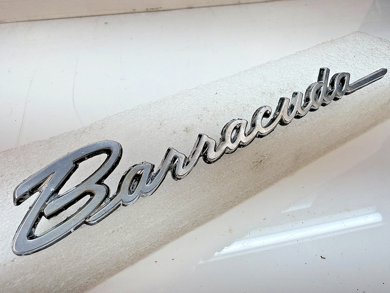 Vintage OEM 1968 Plymouth Barracuda Front Emblem 68 2786559 E8-61