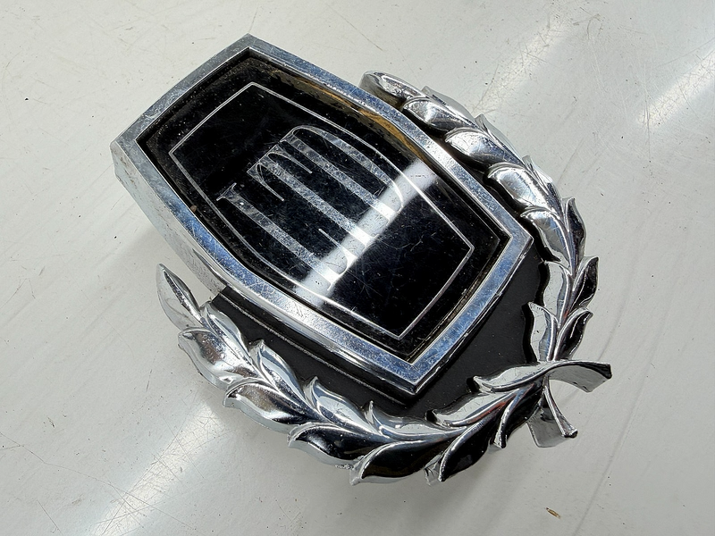 OEM 1973 Ford LTD 683 Roof Side Emblem Badge D3AB-7142514-AB E9-13