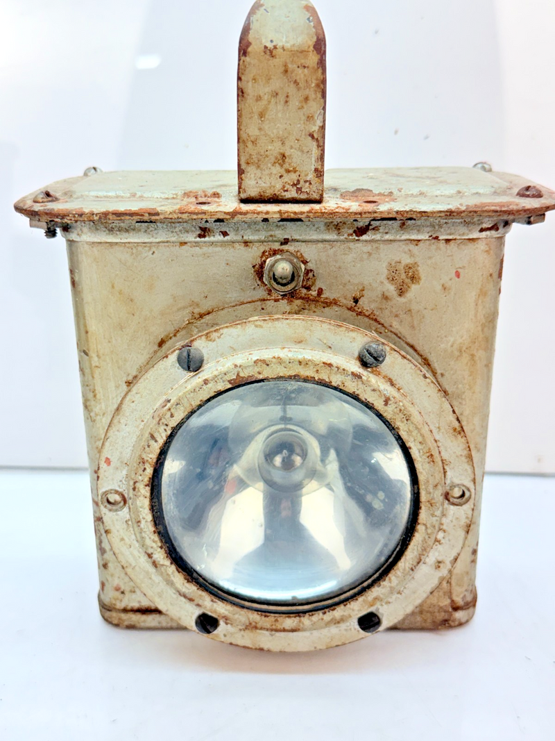 US Navy Battle Lantern WWII Submarine Ship Boat Light Untested STEAM PUNK B78-18