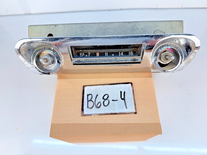 OEM 1959 - 1960 CHEVROLET IMPALA BELAIR BISCAYNE AM RADIO 59 60 B68-4