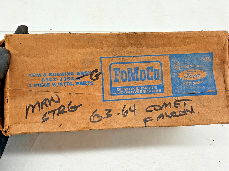 NOS 1963 1964 FORD FALCON COMET V8 POWER STEERING IDLER ARM C3DZ-3352-G C18-63