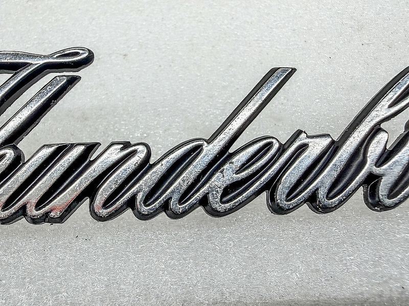 OEM 1970 FORD THUNDERBIRD QUARTER SCRIPT EMBLEM D0SB-6525632-A E10-42