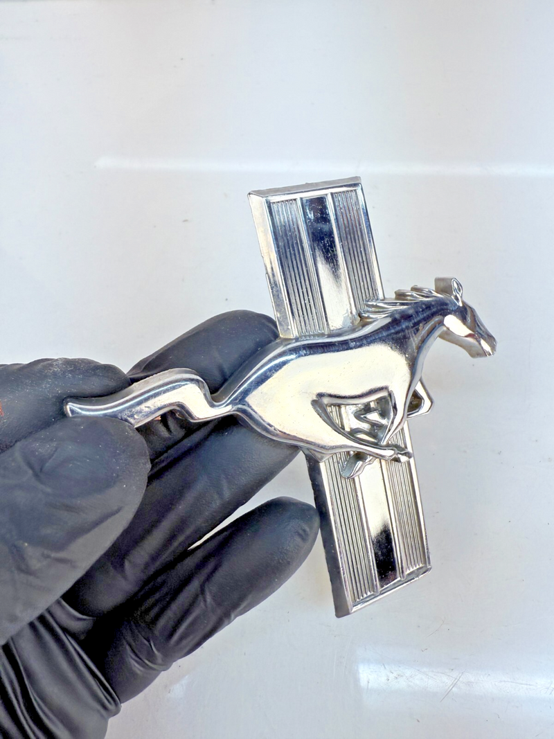 OEM 1964 - 1968 Ford Mustang RH Fender Emblem C4ZB-16C229-B Pony Tri Bar B32-294