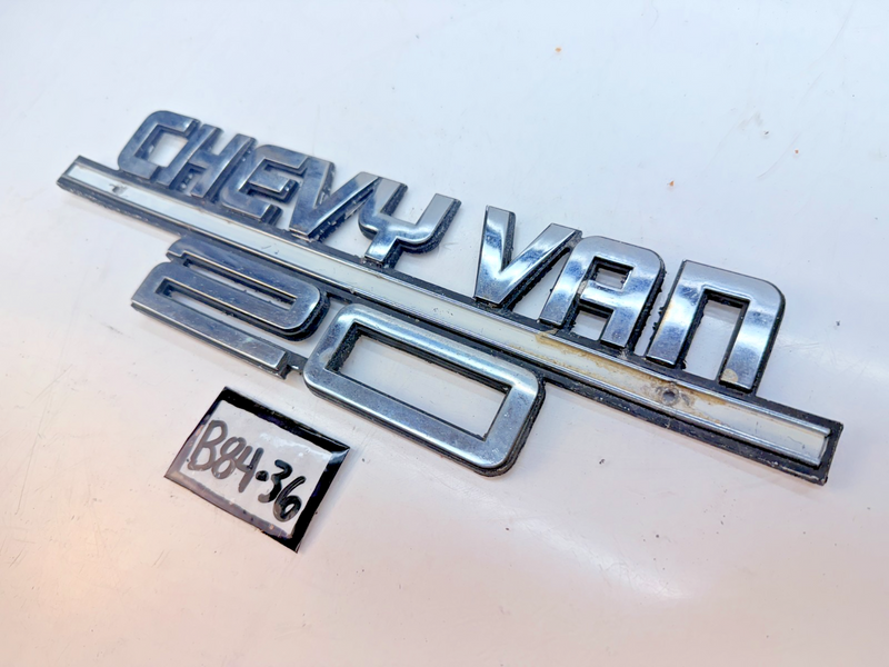 OEM  1985 - 1995 CHEVROLET VAN 20 FENDER EMBLEMS GM 14052242 B84-36