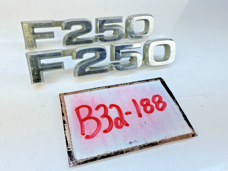 OEM 1980 1981 Ford Truck F250 Chrome Fender Emblems Badges Pair 80 81 B32-188