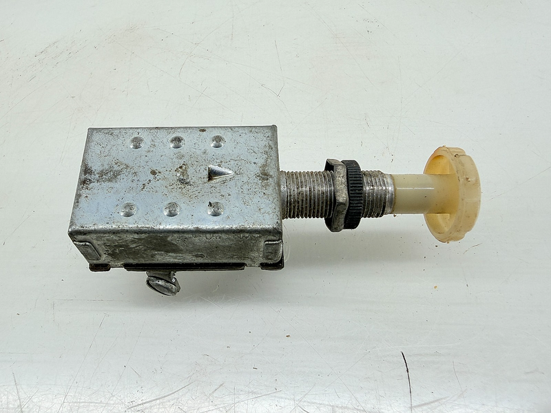 Vintage Push-Pull Switch Ivory Knob 1930s 1940s Ford C67-176