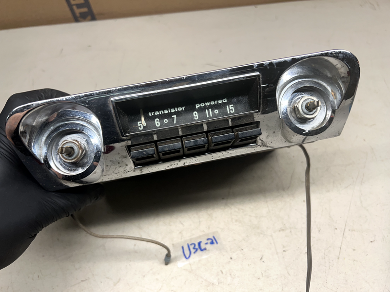 1959-1960 CHEVROLET IMPALA BEL AIR BISCAYNE MOTOROLA AM RADIO Bezel 59 60 B21