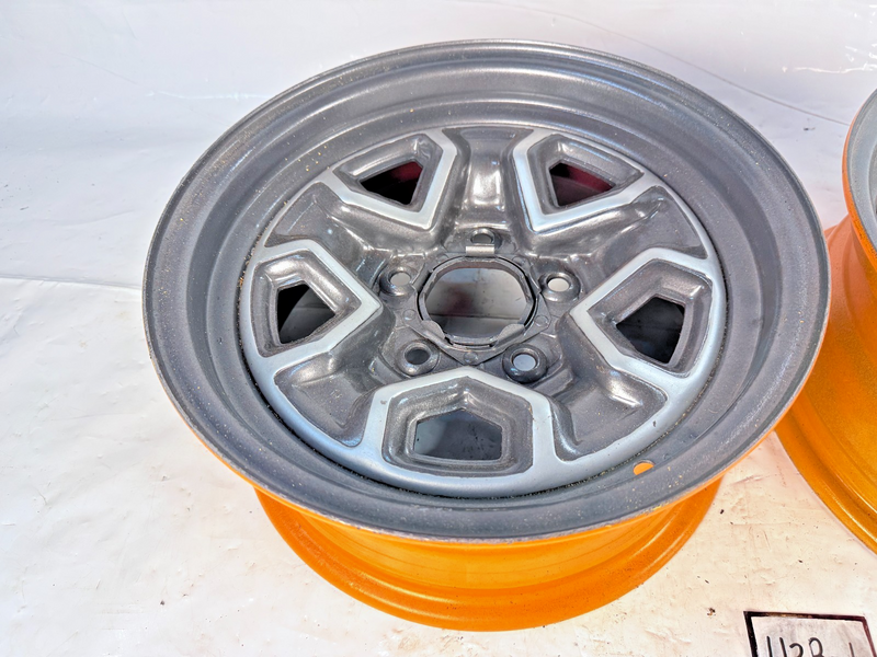 OEM 1982 - 1993 GM S10 4x2 Steel Rally Wheel 14x6 Styled 14077046 U38-1