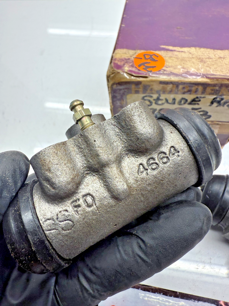 NOS Wagner Lockheed Rear Wheel Brake Cylinders Pair Studebaker 1952–1953 B53-15