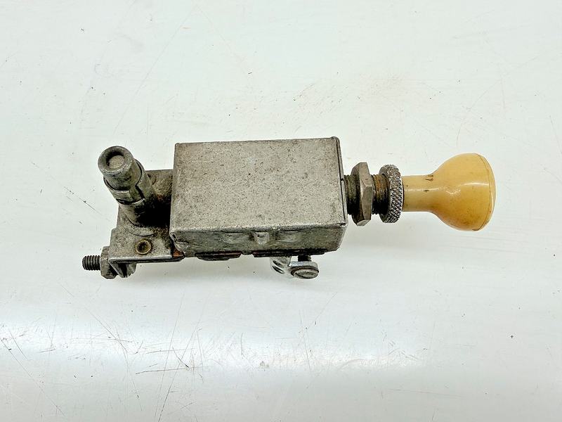 Vintage Push-Pull Switch Ivory Knob Knurled Bezel 1930s 1940s Ford C67-173
