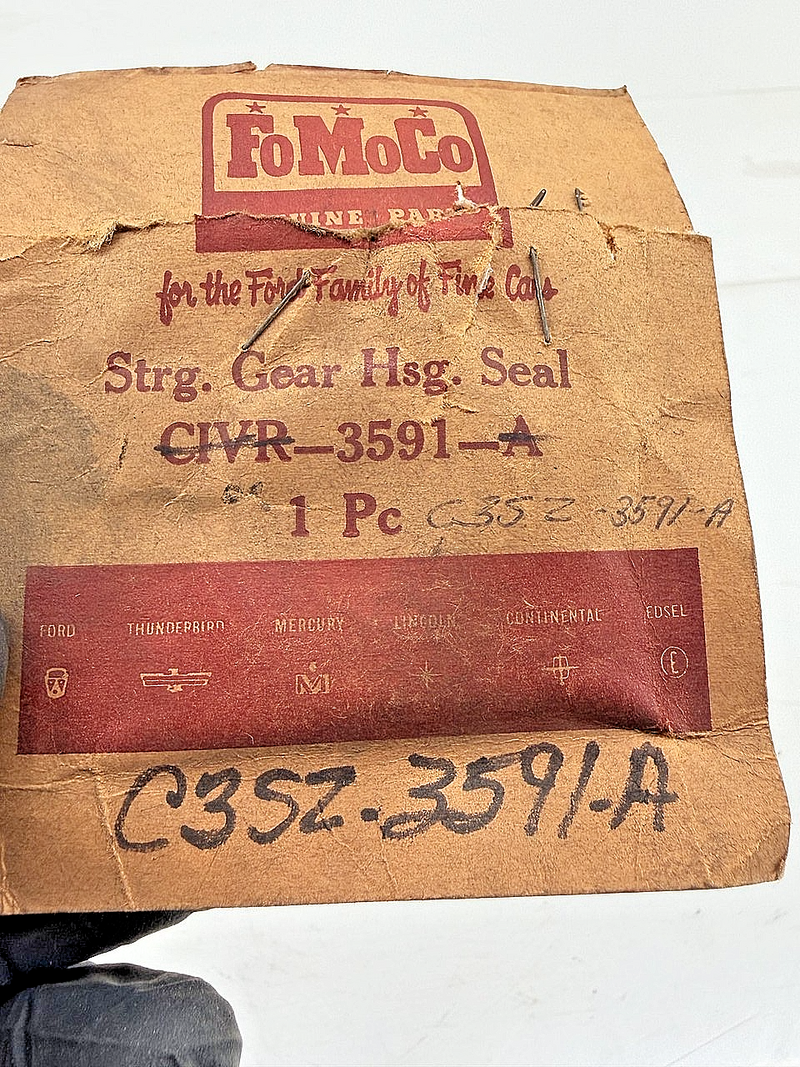 NOS 1961 - 1963 FORD THUNDERBIRD STEERING GEAR SEAL C3SZ-3591-A C76-158