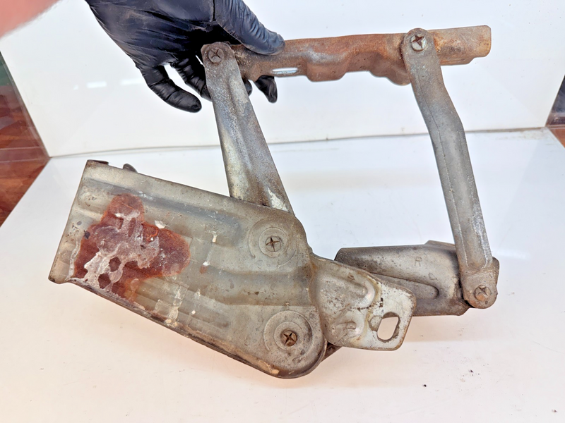 OEM 1960 Chevy Impala RH Hood Hinge Passenger Side 1211019 60 B78-30