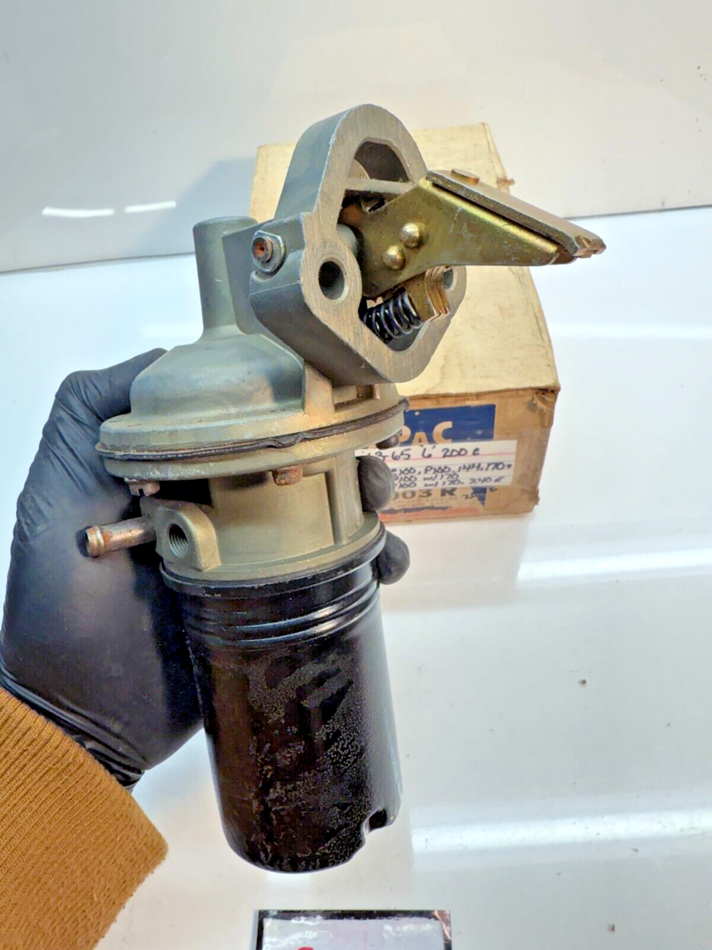 NORS FUEL PUMP 40003 1963 1964 1965 FORD FAIRLANE FALCON COMET TRUCK 6CYL F-87