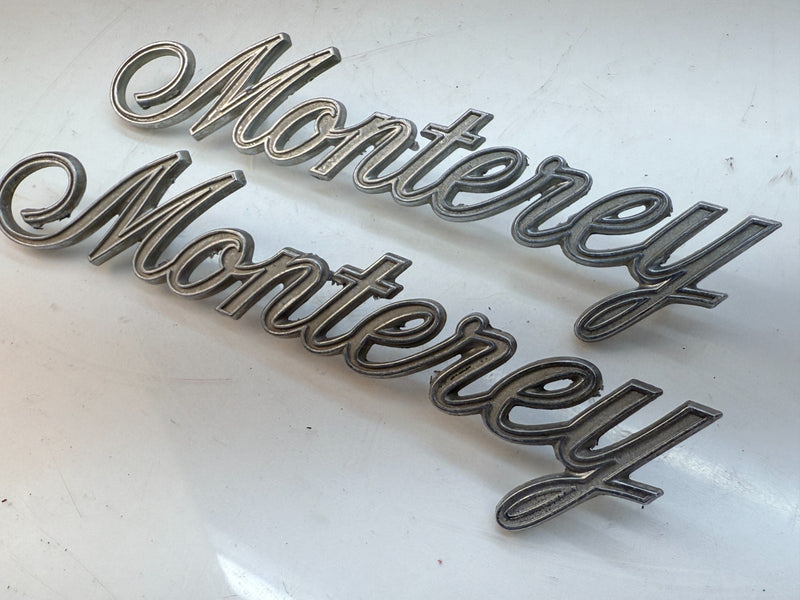 VINTAGE OEM 1971 1972 MERCURY MONTEREY PAIR SCRIPT EMBLEM BADGE E5-32