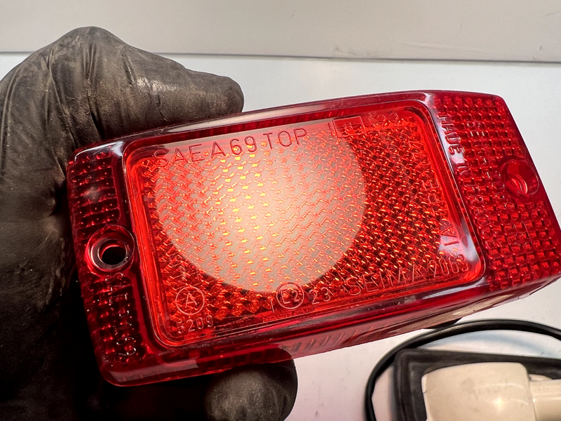 NOS OEM Peugeot 6358.14 Side Marker Lamp Housing Base & Lens 6357.32 C3-38