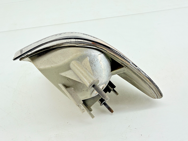 OEM 1987 - 1993 Mustang Foxbody RH Front Side Marker Light E7ZB-15A428-AC B25-42