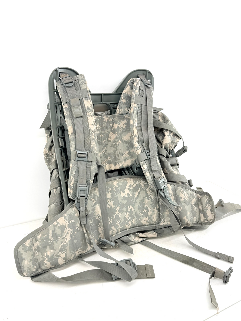 US Army MOLLE II Modular Lightweight Rucksack Backpack ACU/UCP Digital Camo 2