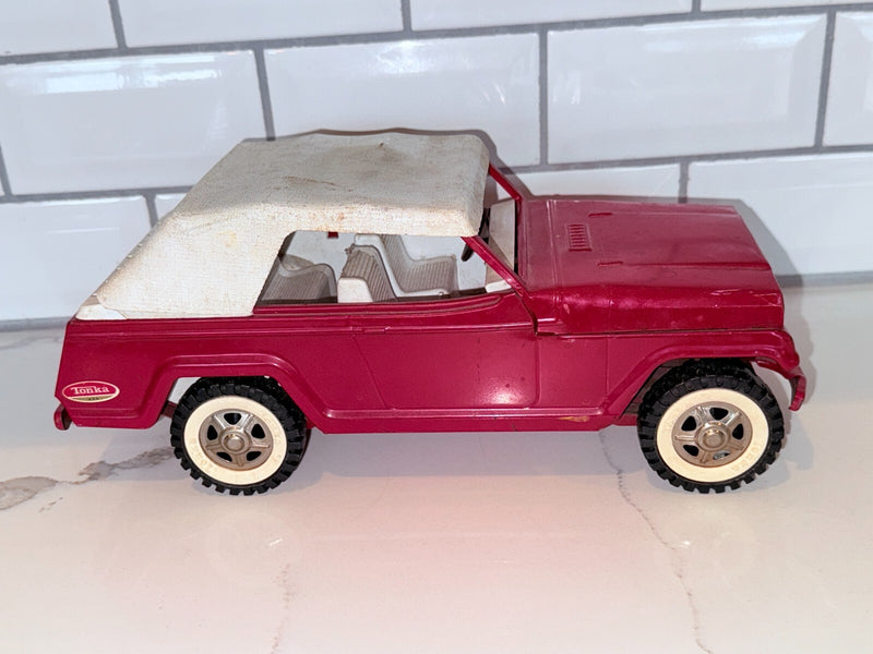 VINTAGE ORIGINAL TONKA 1970 No. 2245 Red Jeepster Convertible Sedan - Jeep - HB1