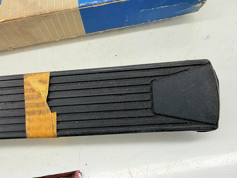 NOS 1960 Ford Fairlane Gas Accelerator Pedal C0DD-9735-A C60-32