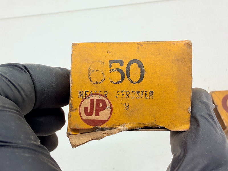 (1) NOS 1953 1954 Chevrolet Pass. Deluxe Heater Defroster Fan Switch 3130005 C75