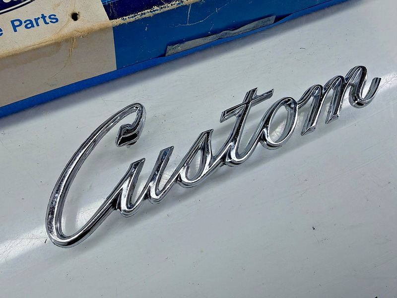 NOS 1969 1970 FORD F100 F250 F350 GALAXIE CUSTOM EMBLEM C9AB-62291B62-C C56-17