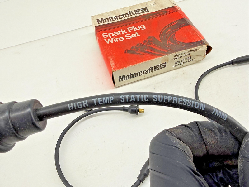 NOS 1976 Ford F-150 Bronco Truck Spark Plug Wire Set D6PZ-12259-ANR C62-47