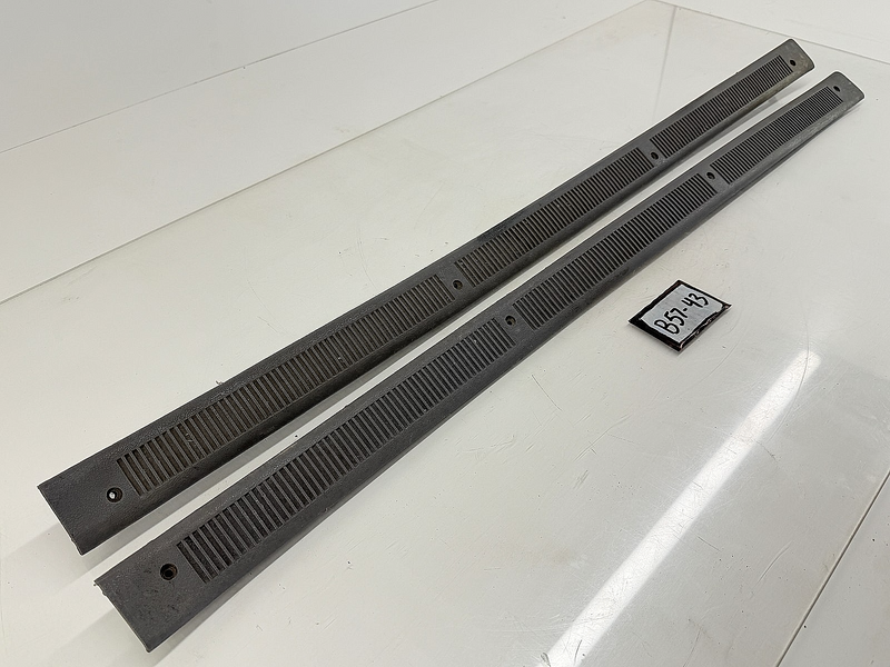 OEM 1987 - 1993 Mustang Black Door Sill Plates Carpet Trim F0ZB-6113208-ABW B57