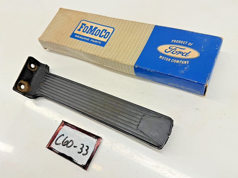 NOS 1960 Ford Fairlane Gas Accelerator Pedal C0DD-9735-A C60-33