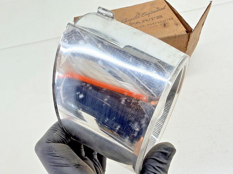 NOS 1957 Plymouth Suburban Wagon Reverse Back-up Lamp Light Lens 1753388 C72-21