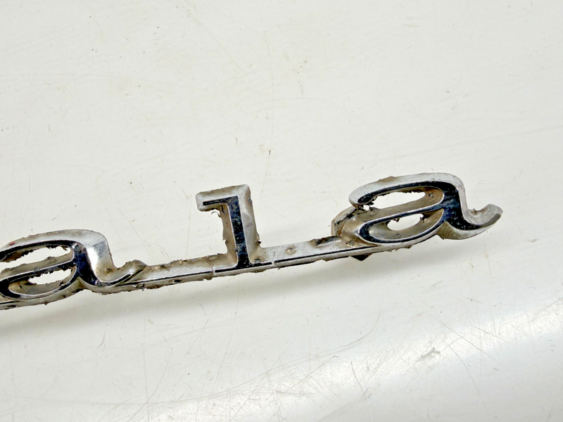 OEM 1967 CHEVROLET IMPALA Fender Badge Emblems Pair E9-60
