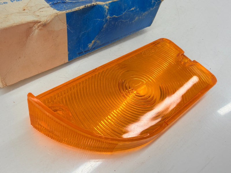NOS 1971 - 1972 FORD MAVERICK LENS PARKING LAMP RH D1DZ-13208-A C60-34