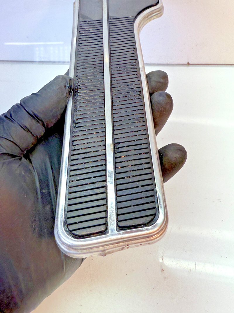 OEM 1967 - 1970 CHEVROLET GMC TRUCK GAS PEDAL TRIM DELUXE INTERIOR B60-33