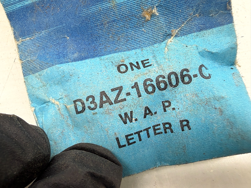 NOS 1973 - 1979 FORD MUSTANG GALAXIE LTD LETTER R EMBLEM D3AZ-16606-C C67-147