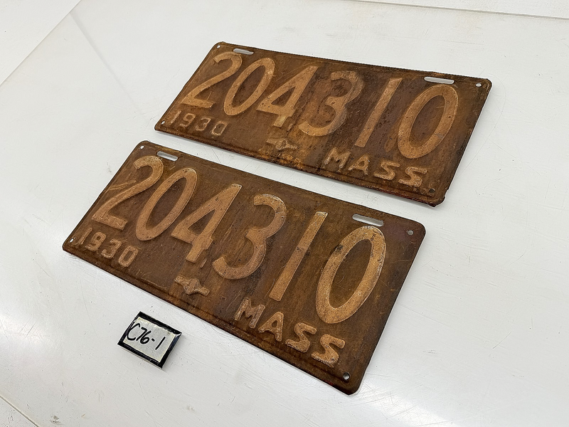 Original Paint PAIR 1930 204310 Massachusetts License Plate Sign 204.310 C76-1