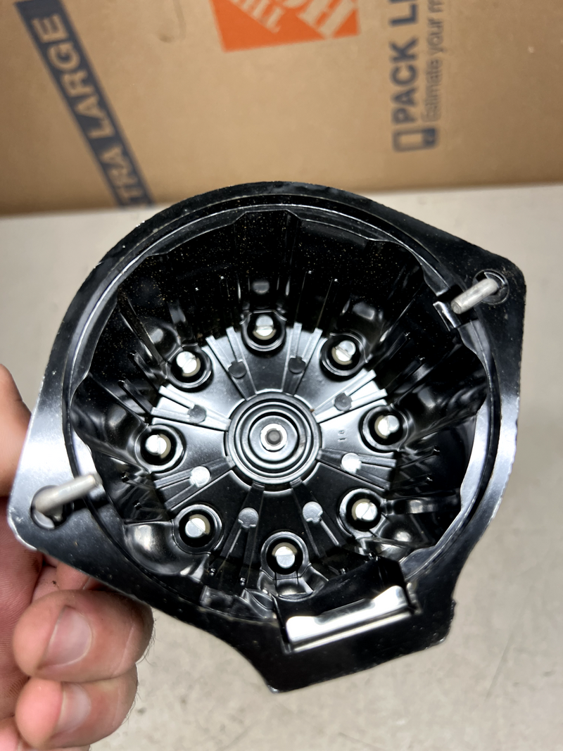 NOS Auto-Tune 1958-1968 CORVETTE CHEVELLE CAMARO IGNITION DISTRIBUTOR CAP B22