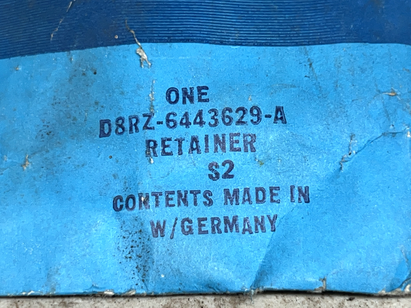 NOS OEM Ford D8RZ-6443629-A Lock Cylinder Retainer B29-A 80